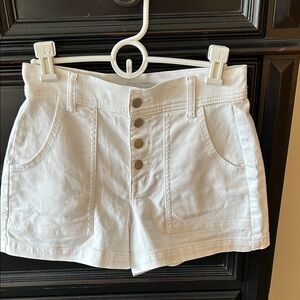 Evereve White High Waist Button Shorts